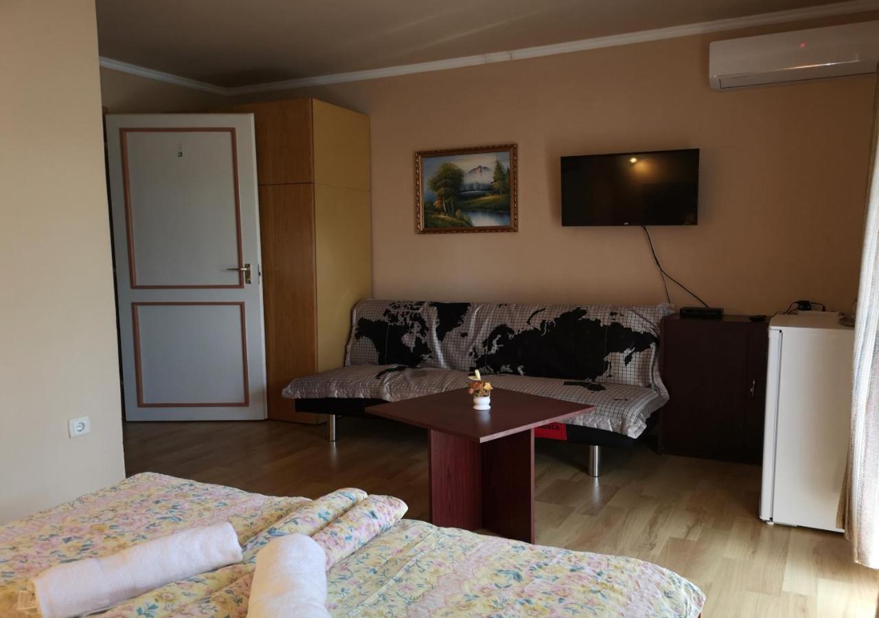 Vitorlas Apartmanhaz Siófok Zewnętrze zdjęcie