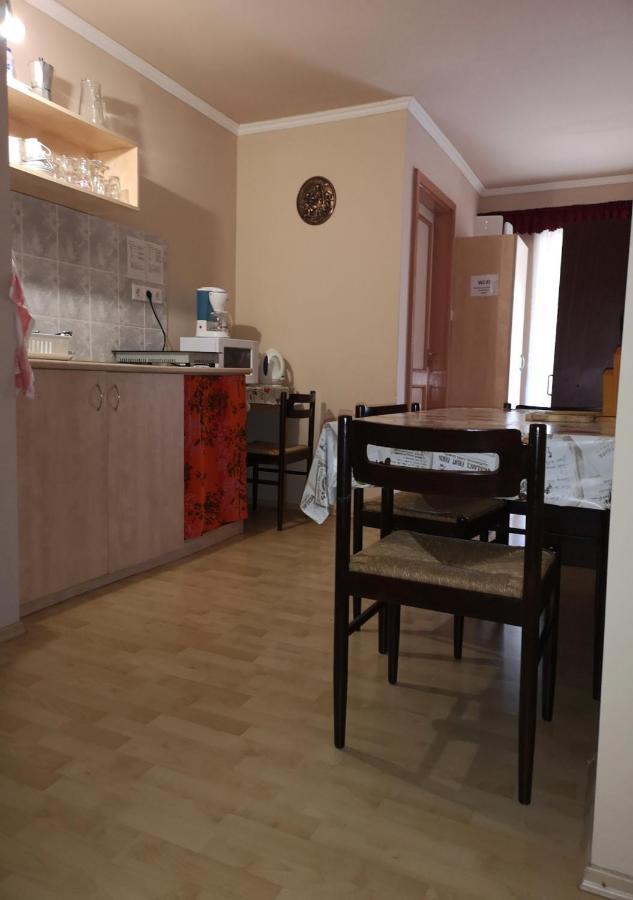 Vitorlas Apartmanhaz Siófok Zewnętrze zdjęcie